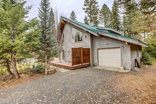 1011 Bitteroot Dr, Mccall, ID 83638-4708