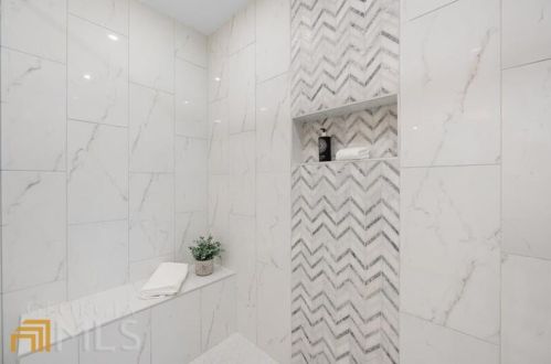 6125 Blackwater Trl, Atlanta GA  30328-2716 exterior