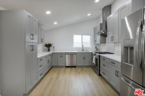 2325 Monta Vista Ave, Santa Ana CA 92704-2828 exterior