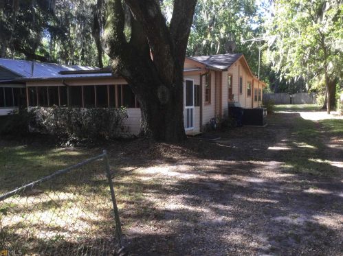 186 Trout St, Woodbine, GA 31569-4145