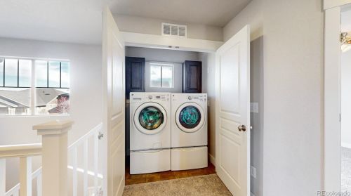 8735 55th Ave, Denver CO  80238 exterior