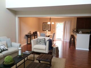 7988 Ravine Run Ln, Columbus OH  43235-6454 exterior