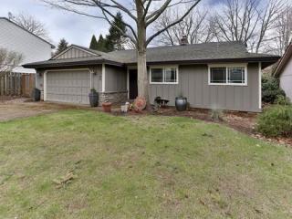 17780 Yaquina Ct, Tualatin, OR 97062-8448