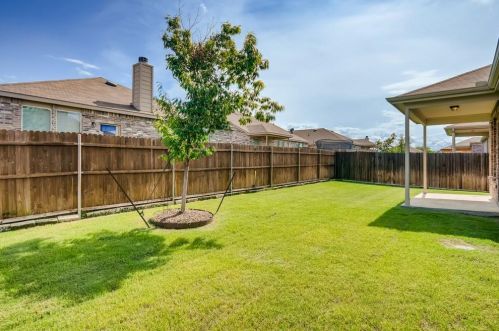 537 Running Water Trl, Fort Worth, TX 76131-4575