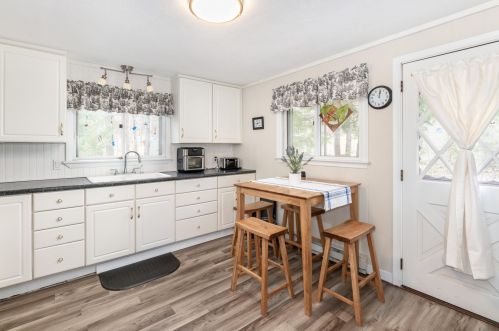 10 Buckboard Dr, Laconia, NH 03249-6707