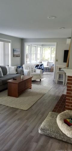 31 Woodland Dr, Niantic CT  06357-3325 exterior