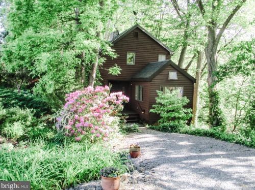 2107 Lyndon Ave, Lancaster, PA 17602-4740