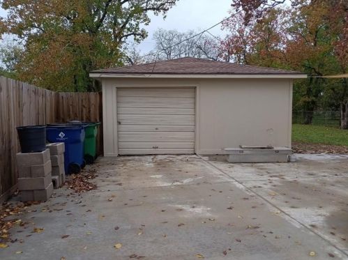 1306 Northview Ct, Angleton, TX 77515-3732