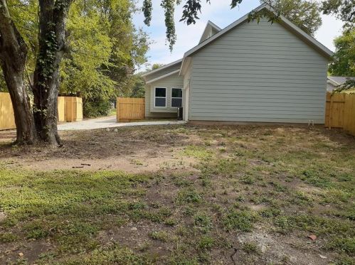 2840 Canary Dr, Dallas, TX 75216-4731