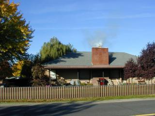 2309 Corona Ave, Medford OR  97504-4728 exterior