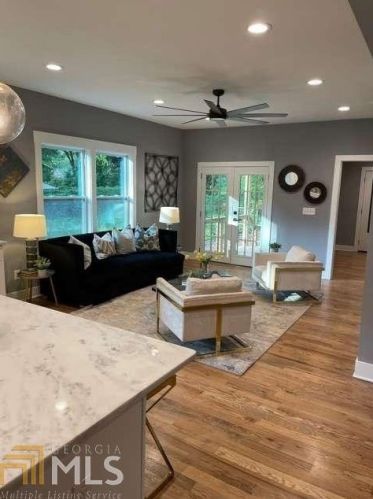 1698 Evans Dr, Atlanta GA  30310-4502 exterior