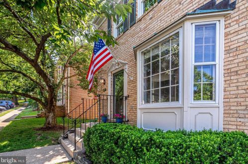 7326 Rockford Dr, Falls Church, VA 22043-2931