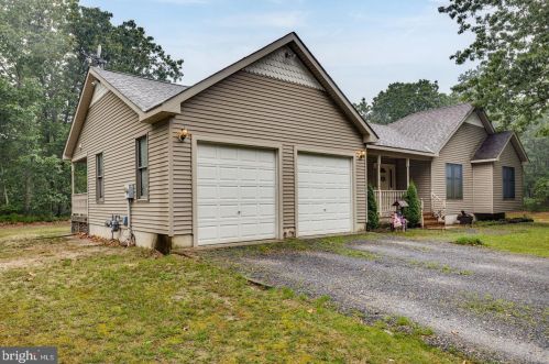 33 Ridge Rd, Browns Mills, NJ 08015-6804