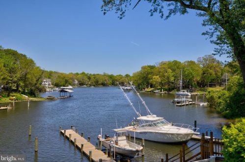 728 Oak Grv Cir, Severna Park MD 21146-4219 exterior