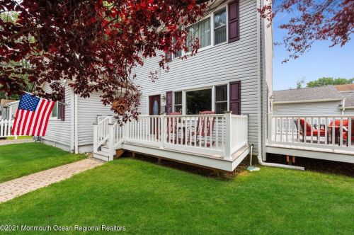 44 Dalby Pl, Middletown, NJ 07748-5717
