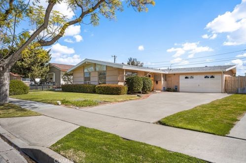 626 Gilbuck Dr, Anaheim, CA 92802-1322