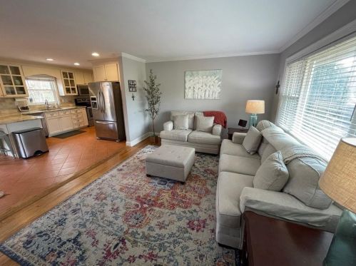 2331 Cortez Way, Atlanta GA  30319-3913 exterior