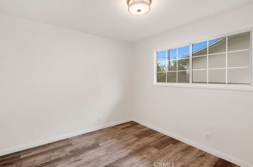 1527 Palais Rd, Anaheim CA  92802-2104 exterior