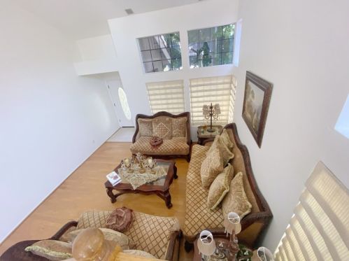 5888 Thornhill Dr, Riverside CA  92507-6467 exterior