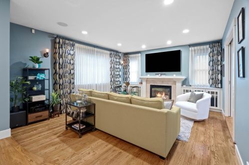 363 Los Gatos Blvd, Los Gatos, CA 95032-5458