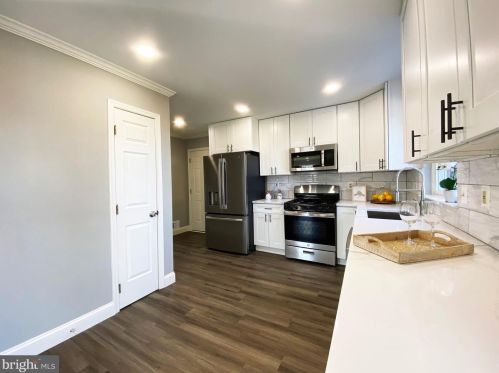 15609 Peach Orchard Rd, Silver Spring MD 20905-4338 exterior