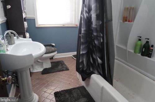 923 Fillmore St, Philadelphia PA  19124-2926 exterior