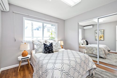 915 Mccully St, Honolulu HI  96826-2888 exterior