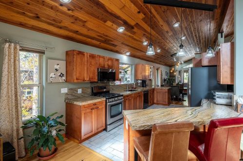 12095 Rainbow Dr, Truckee CA  96161-2732 exterior