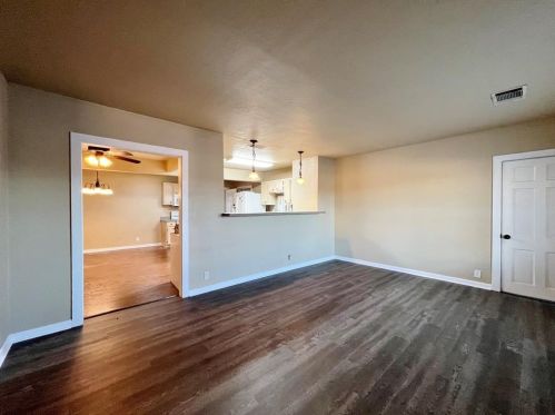 3300 Lake Como Dr, Fort Worth TX  76107-5930 exterior