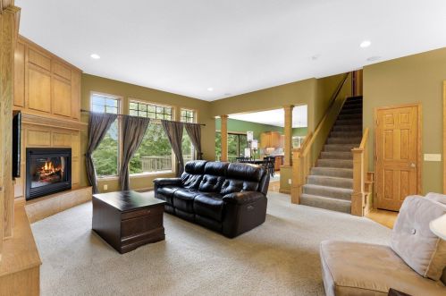 2232 Estates Dr, Saint Paul MN  55122-4038 exterior