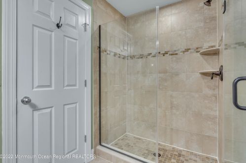 333 Princeton Ct, Tinton Falls NJ  07702-4058 exterior