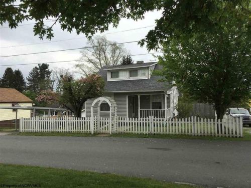 301 Murray Ave, White Hall WV  26554-1953 exterior