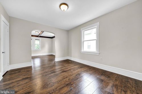 26 Crescent Blvd, Camden NJ  08108-1042 exterior