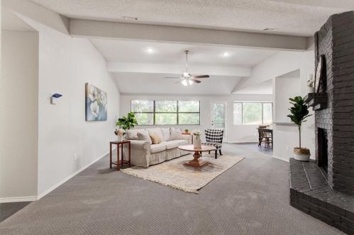 6412 Bramble Dr, Fort Worth TX  76133-4304 exterior