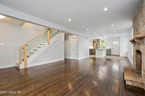 43 Locust St, Greenwich CT  06830-6316 exterior