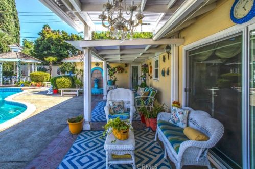 3520 Watkins Dr, Riverside CA  92507-4609 exterior