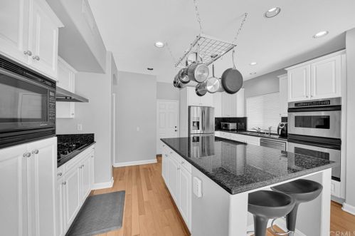 34 Preston, Irvine CA  92618-4047 exterior