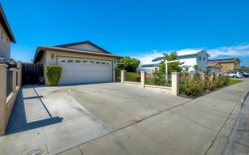 4594 Mardi Gras St, Oceanside, CA 92057-5106