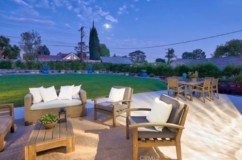 1622 Virginia Ave, Glendale CA  91202-1246 exterior