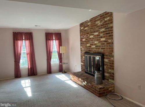 616 Piping Rock Dr, Silver Spring MD 20905-5863 exterior