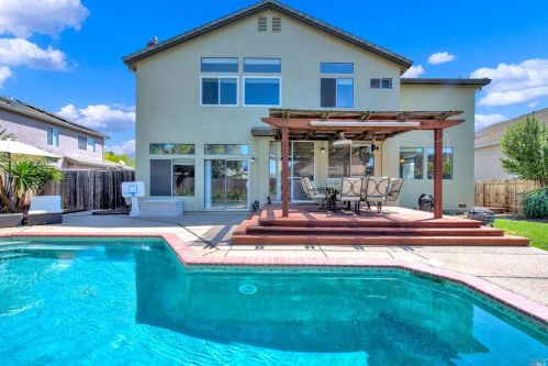 612 Fox Hollow Way, Vacaville, CA 95687-7406
