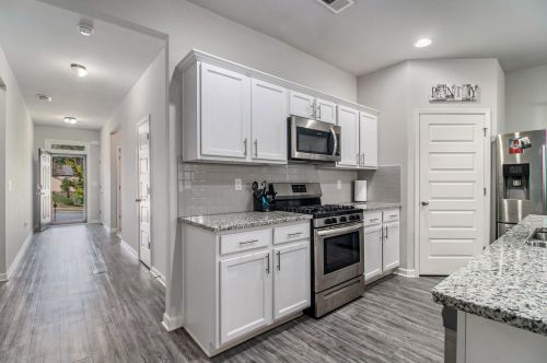 3753 Hempstead Way, Atlanta GA  30331-5268 exterior