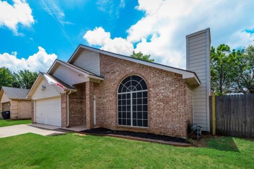 9090 San Joaquin Trl, Fort Worth TX  76118-7535 exterior