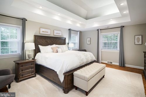 348 Kings Hwy, Tavistock NJ 08033-1205 exterior