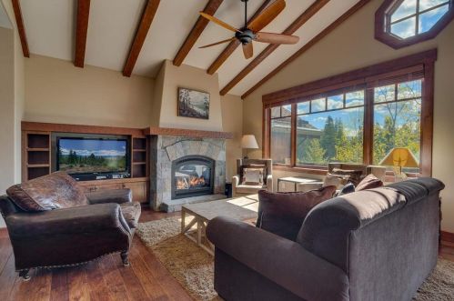 10199 Annies Loop, Truckee, CA 96161-2740