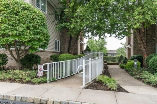 26 Breckenridge Ter, Kinnelon, NJ 07405-3260