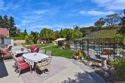 5451 Seneca Pl, Simi Valley CA 93063-2055 exterior