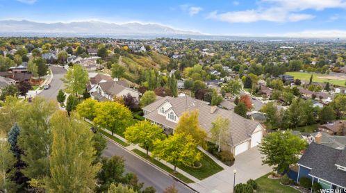 2515 Willow Hl Dr, Sandy UT 84093-1894 exterior