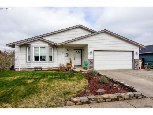 1047 Heckart Ln, Harrisburg, OR 97446-9559