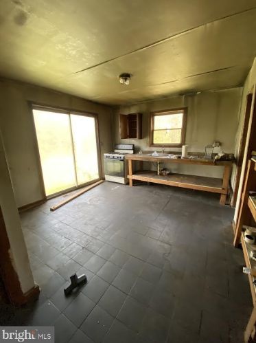 101 Daisy Ln, Browns Mills, NJ 08015-4502